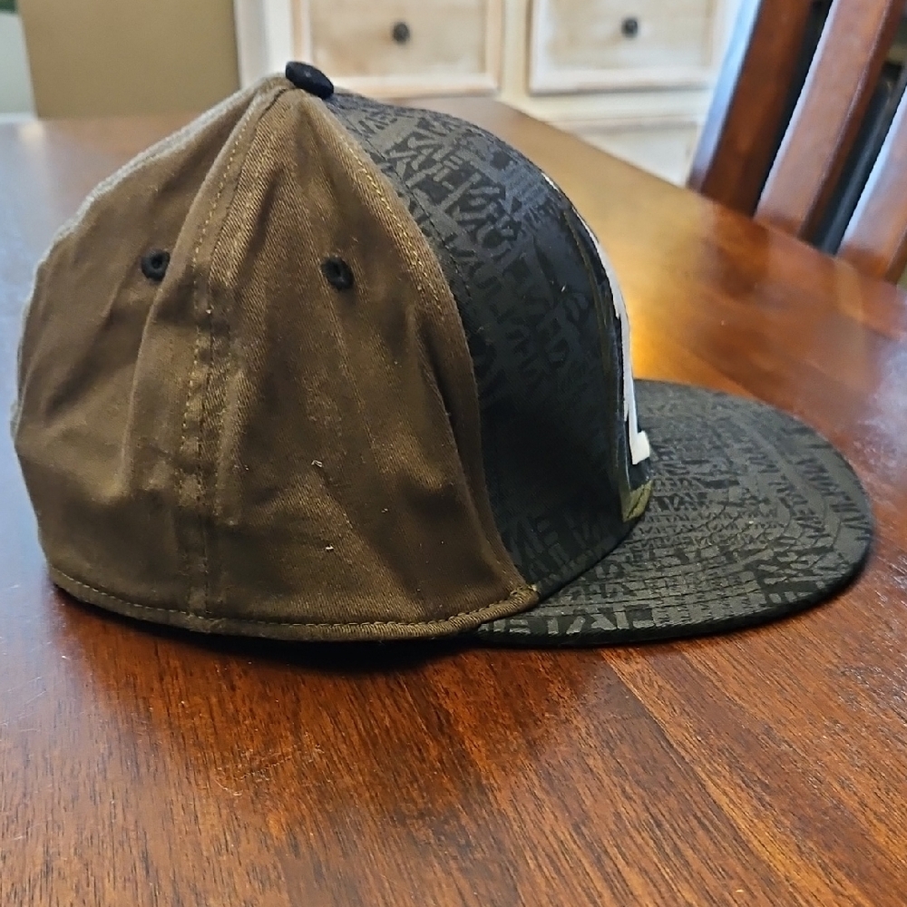 Metal Mulisha Black and White Logo Cap - Picture 3 of 6